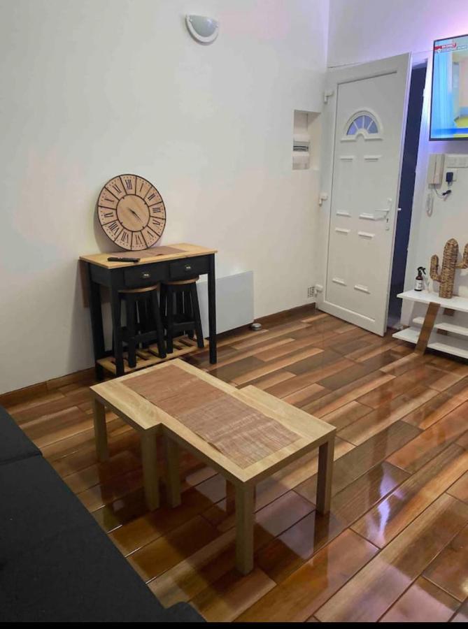 Studio Meuble Tout Equipe!! Boujan-sur-Libron Eksteriør bilde